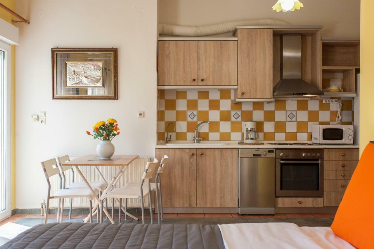Evelia Apartment Galatás Dış mekan fotoğraf