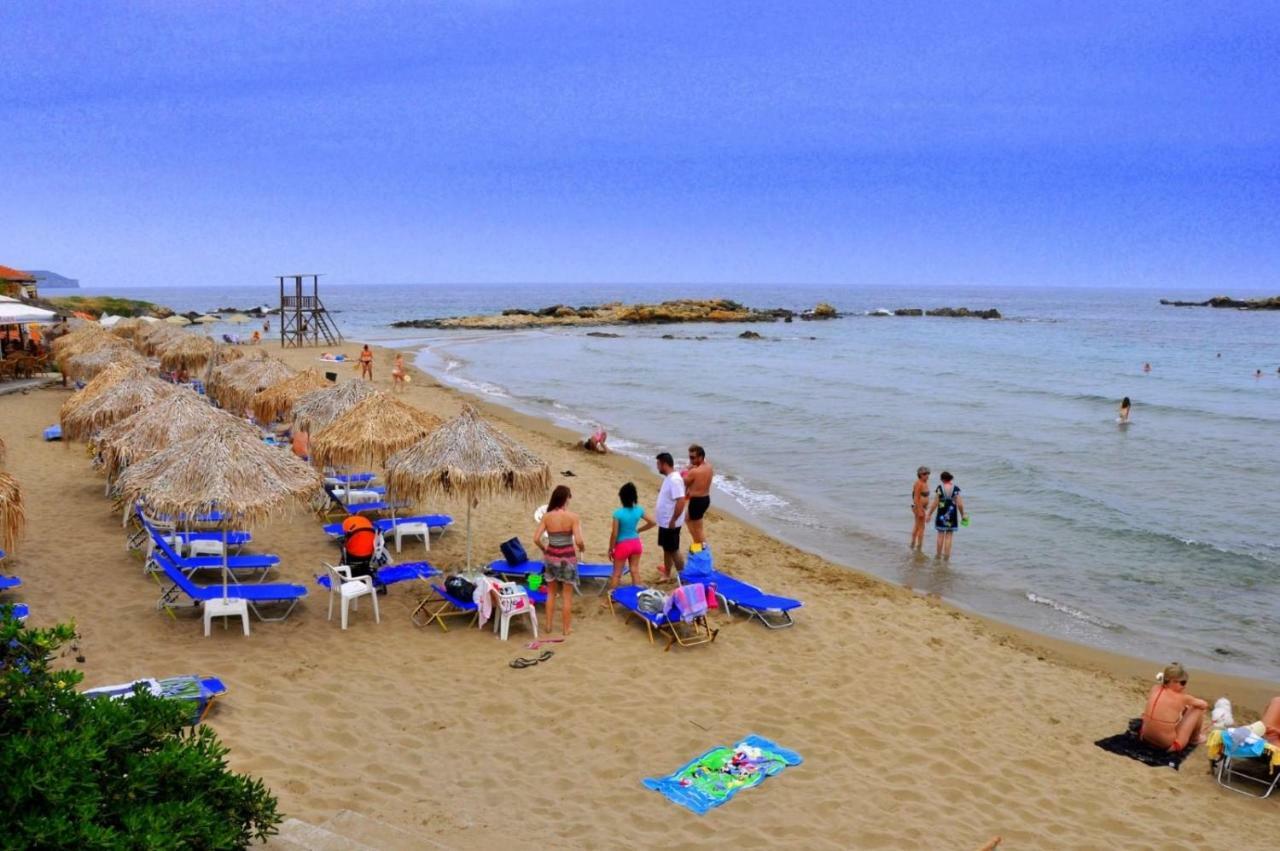 Evelia Apartment Galatás Dış mekan fotoğraf